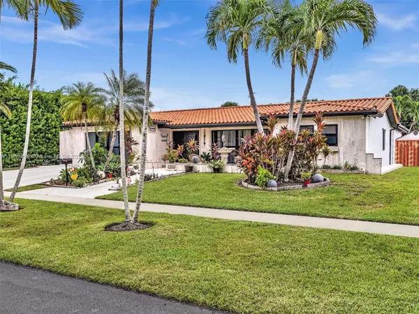 1234 Funston St, Hollywood, FL 33019