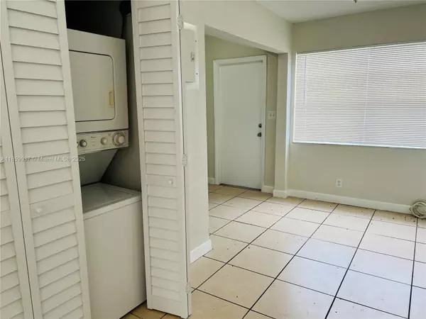 Plantation, FL 33317,4605 NW 9th Dr #4605