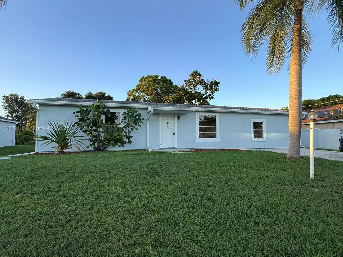 Port St Lucie, FL 34983,711 NW Riverside Dr