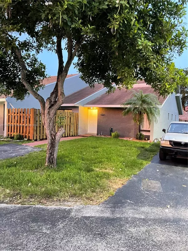 8371 SW 148th Pl #0, Miami, FL 33193