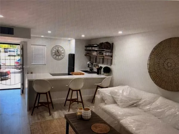 20201 NE 29th Ct #D109, Aventura, FL 33180