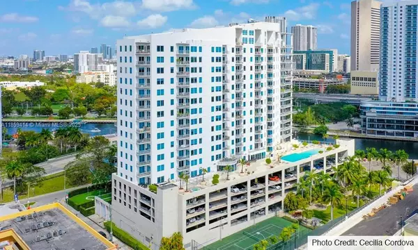 10 SW South River Dr #PHI06, Miami, FL 33130
