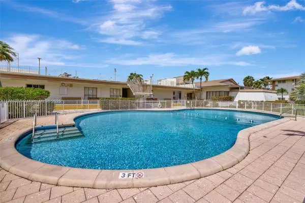 16701 NE 13th Ave #102, Miami, FL 33162