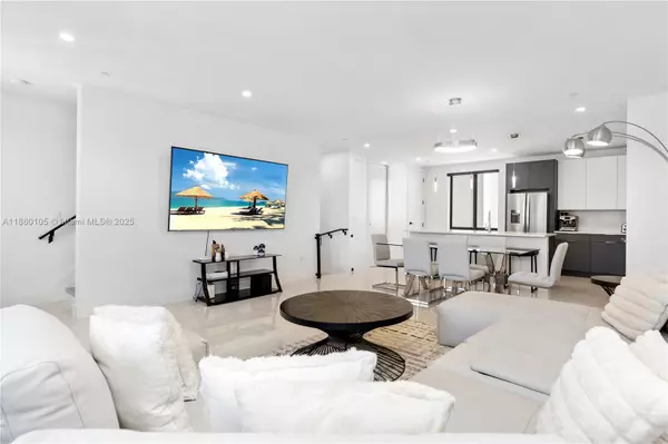 Fort Lauderdale, FL 33316,436 SE 12th Ct