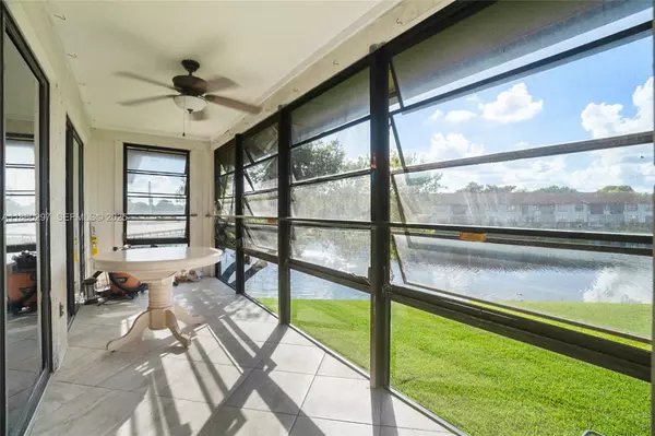 Tamarac, FL 33321,9606 W Mcnab Rd #202