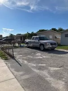 Davie, FL 33314,6181 SW 41st Ct #1