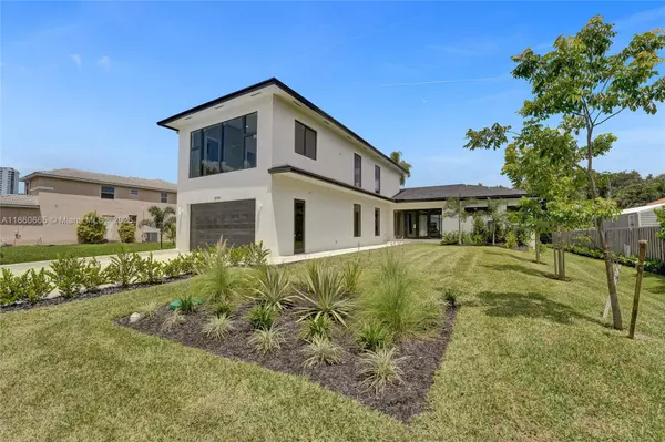 12061 NW 26th St, Plantation, FL 33323