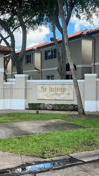 8326 NW 144th St, Miami Lakes, FL 33016