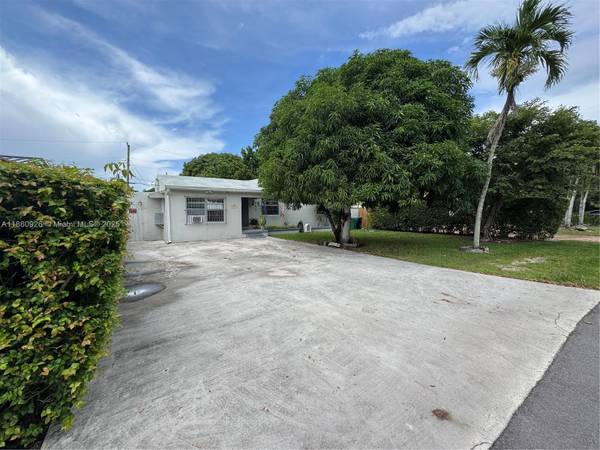 4341 SW 14th St, Miami, FL 33134