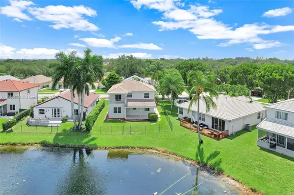 Cooper City, FL 33328,5885 SW 102nd Ave