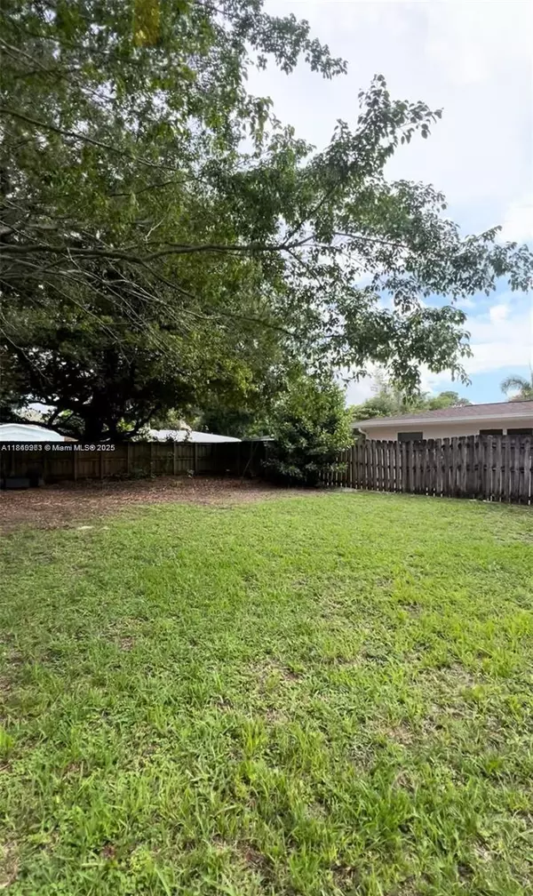 Fort Lauderdale, FL 33312,16 Sw Ave