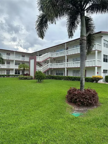 599 Fanshaw way Building:O #599, Boca Raton, FL 33434