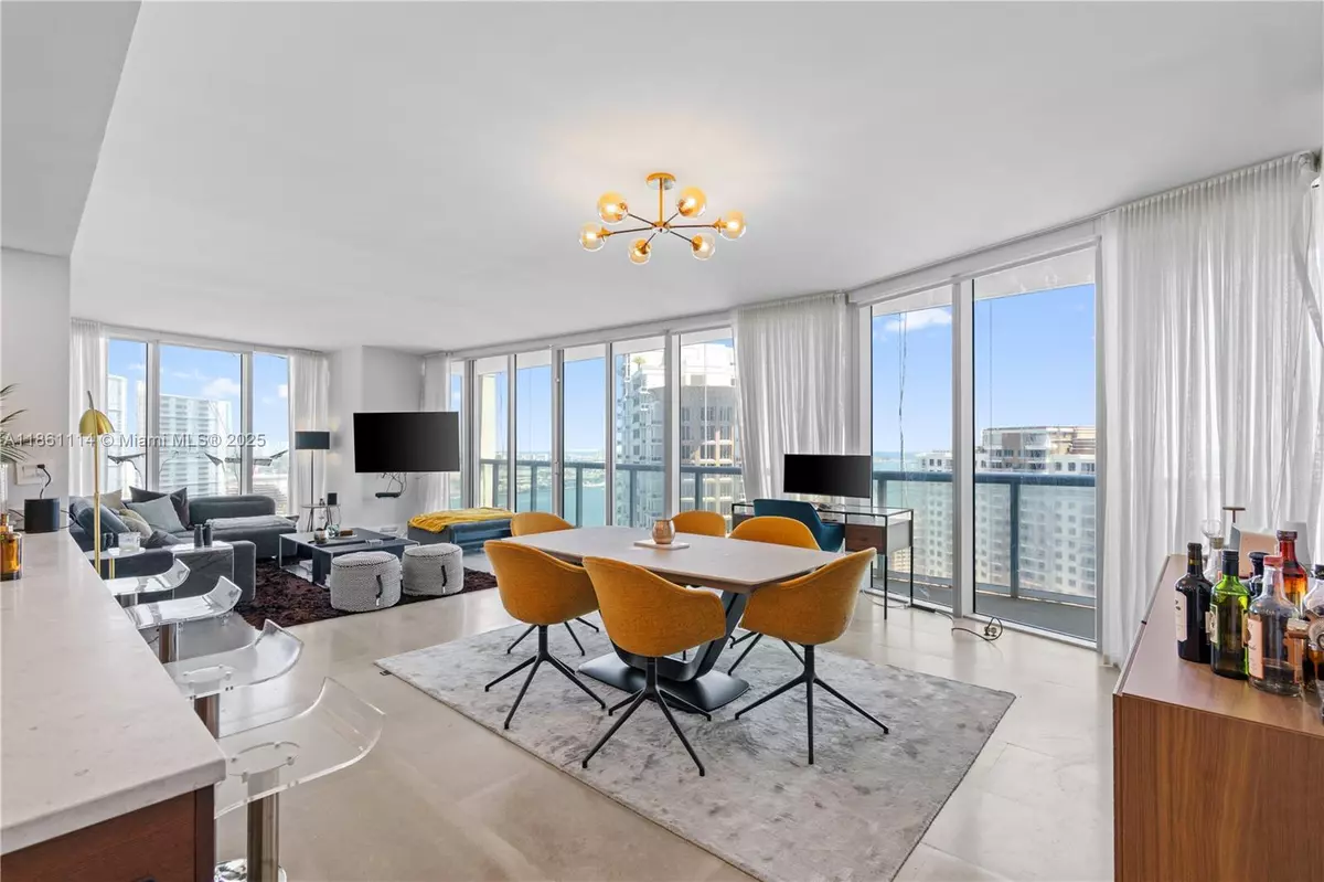 Miami, FL 33131,465 Brickell Ave #3201