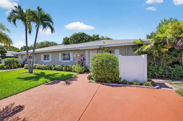 Boca Raton, FL 33496,8840 Rheims Rd