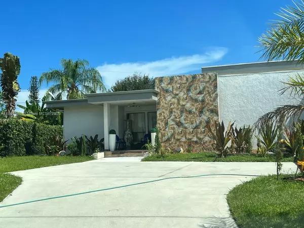 3210 E Medinah Cir E #0, Lake Worth, FL 33467