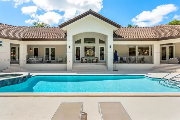 Pinecrest, FL 33156,12801 Old Cutler Rd
