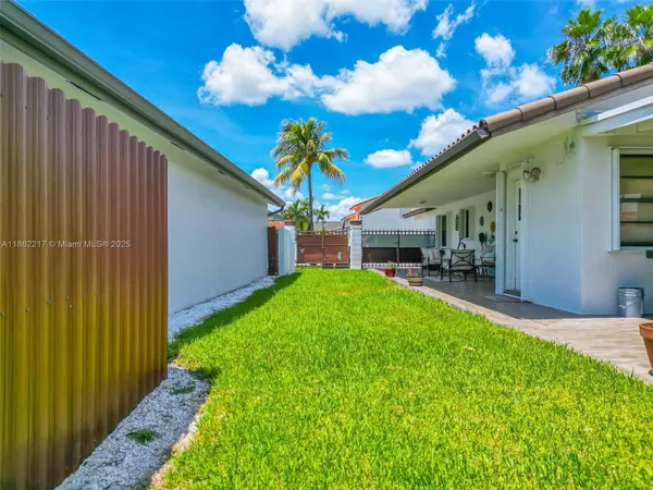 Miami, FL 33165,2671 SW 99th Ct