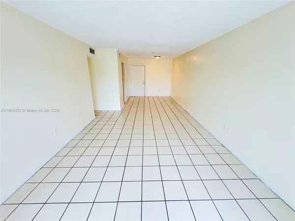 Lauderdale Lakes, FL 33311,3610 NW 21st St #205