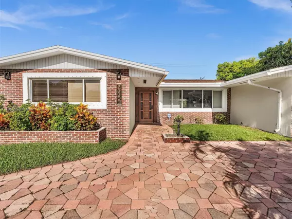 Miami, FL 33179,20350 Highland Lakes Blvd