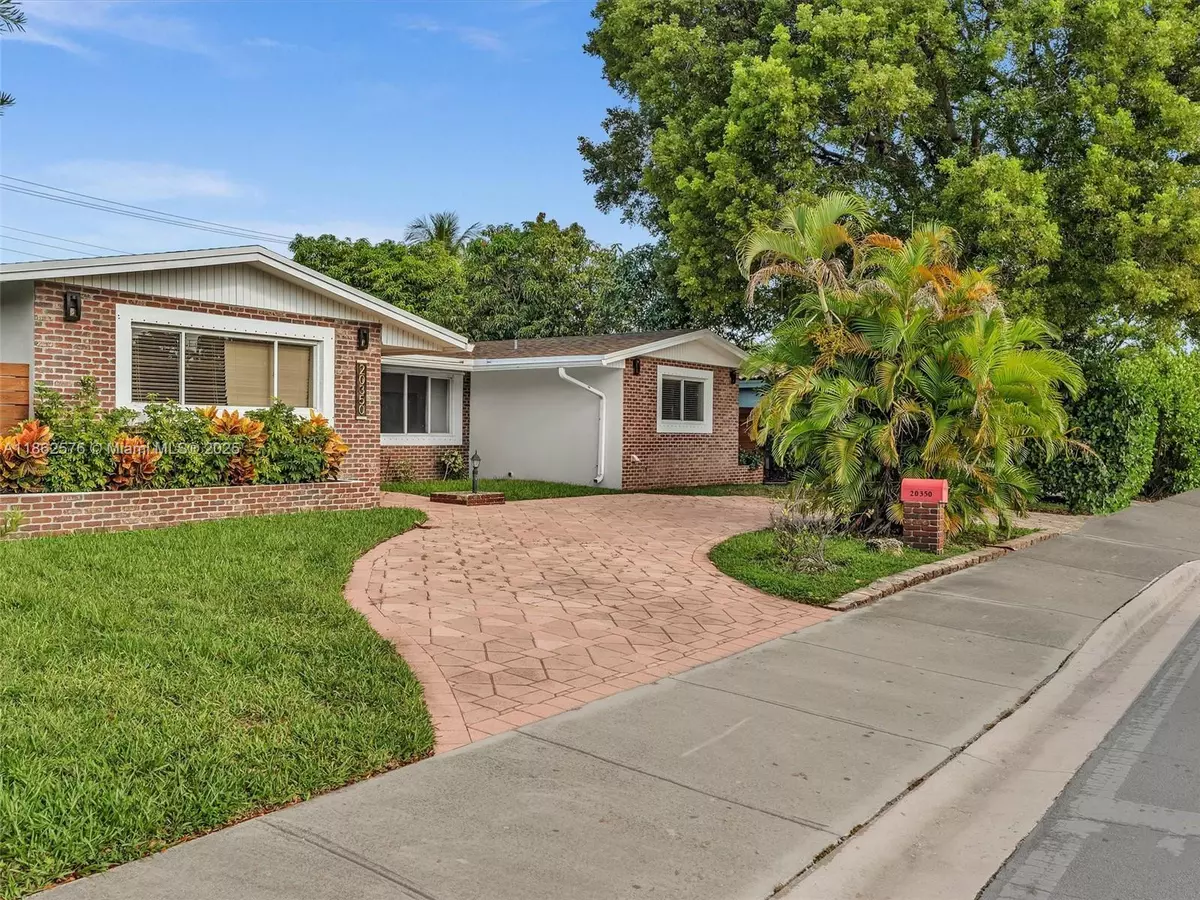 Miami, FL 33179,20350 Highland Lakes Blvd