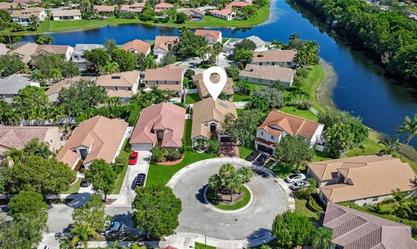 211 Cameron Ct, Weston, FL 33326