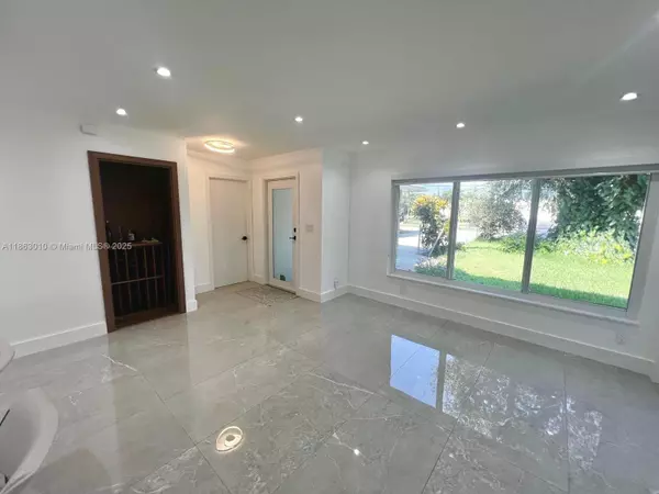 Davie, FL 33325,1590 SW 139th Ave