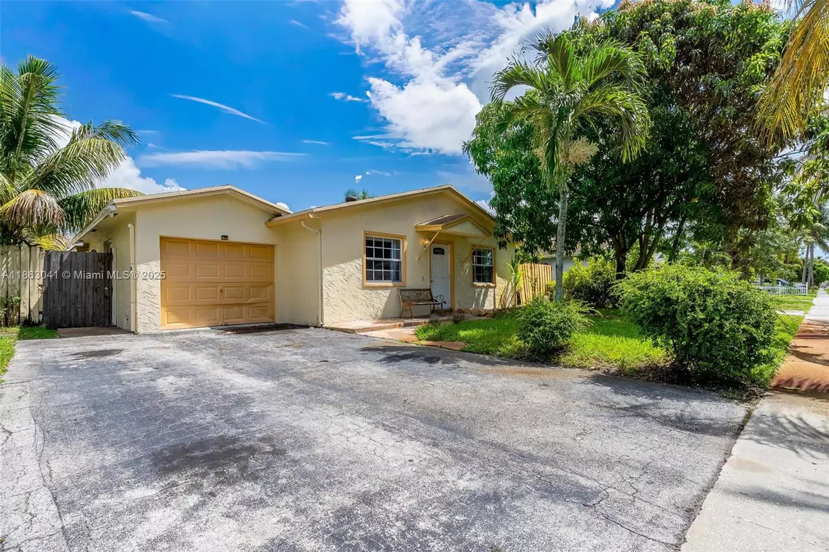 North Lauderdale, FL 33068,7217 SW 3rd Ct