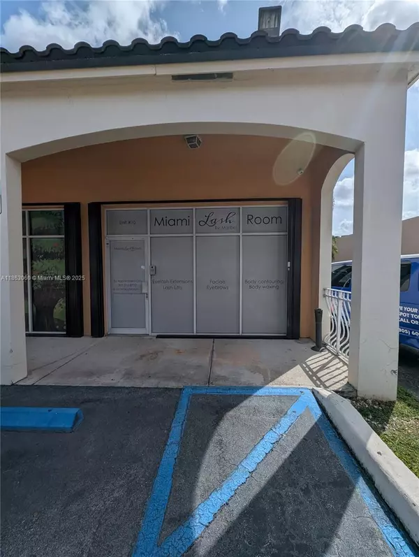 Hialeah Gardens, FL 33018,12975 W Okeechobee Rd #10