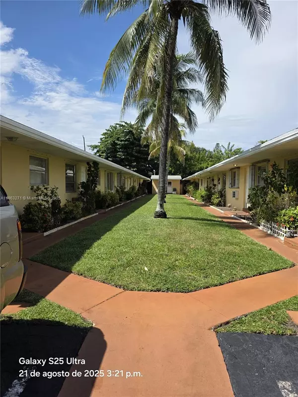 Hollywood, FL 33020,2241 Monroe St #8