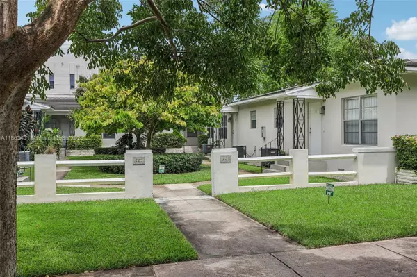 221 Antiquera Ave #6, Coral Gables, FL 33134