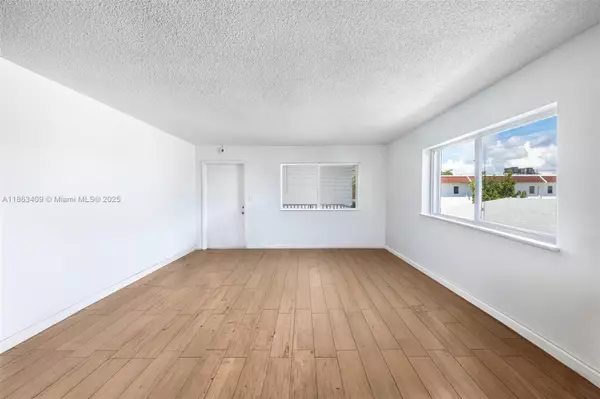 2415 Lincoln St #306, Hollywood, FL 33020