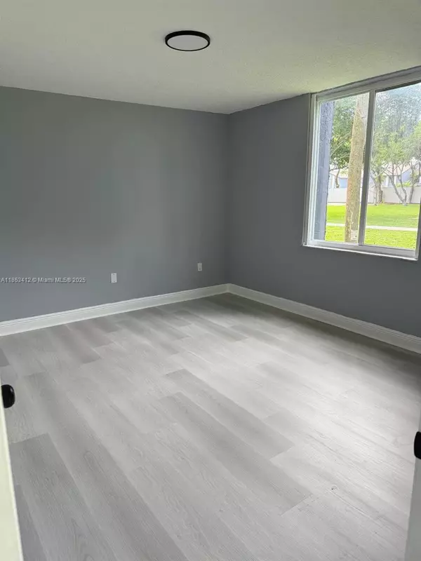 Hialeah Gardens, FL 33016,10000 NW 80th Ct #2124