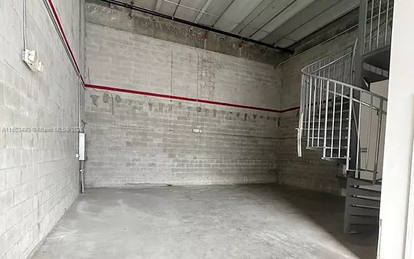 Miami, FL 33122,2365 NW 70th Ave #17