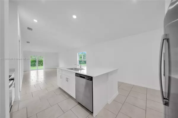 Fort Myers, FL 33966,12089 MONTEREY PINE LN