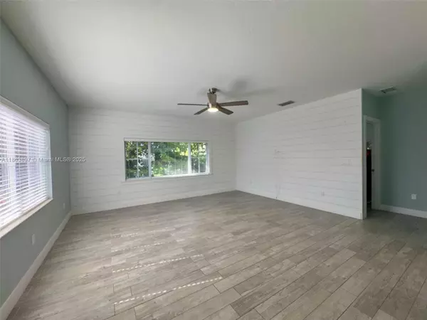 Duck, FL 33050,241 W Seaview #Dr