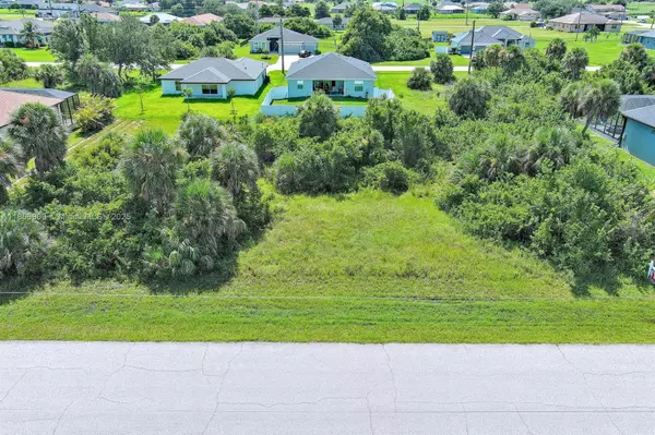 Other City - In The State Of Florida, FL 33947,148 Spring Dr