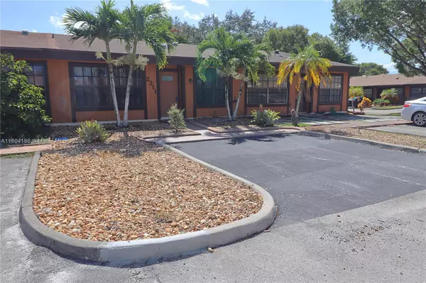 Pembroke Pines, FL 33026,2311 Elm Ct