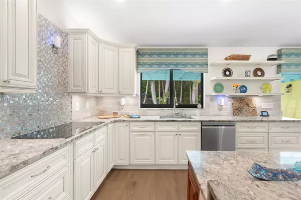 Davie, FL 33328,9945 W TREE TOPS COURT