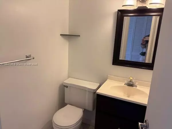 Hollywood, FL 33020,1425 Arthur St #302A