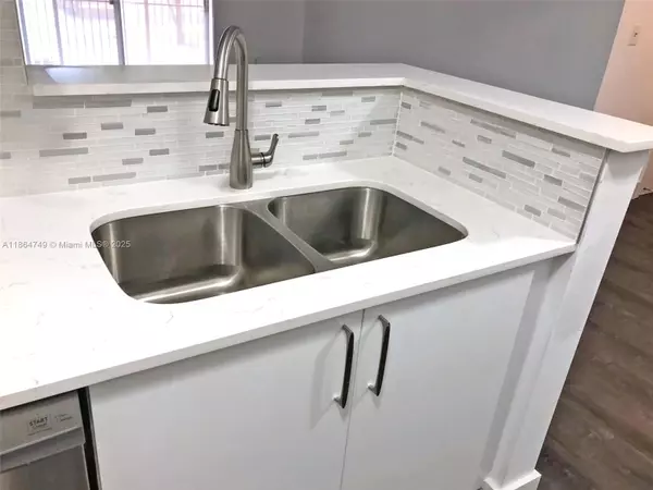 Pembroke Pines, FL 33025,101 SW 117th Ave #7205