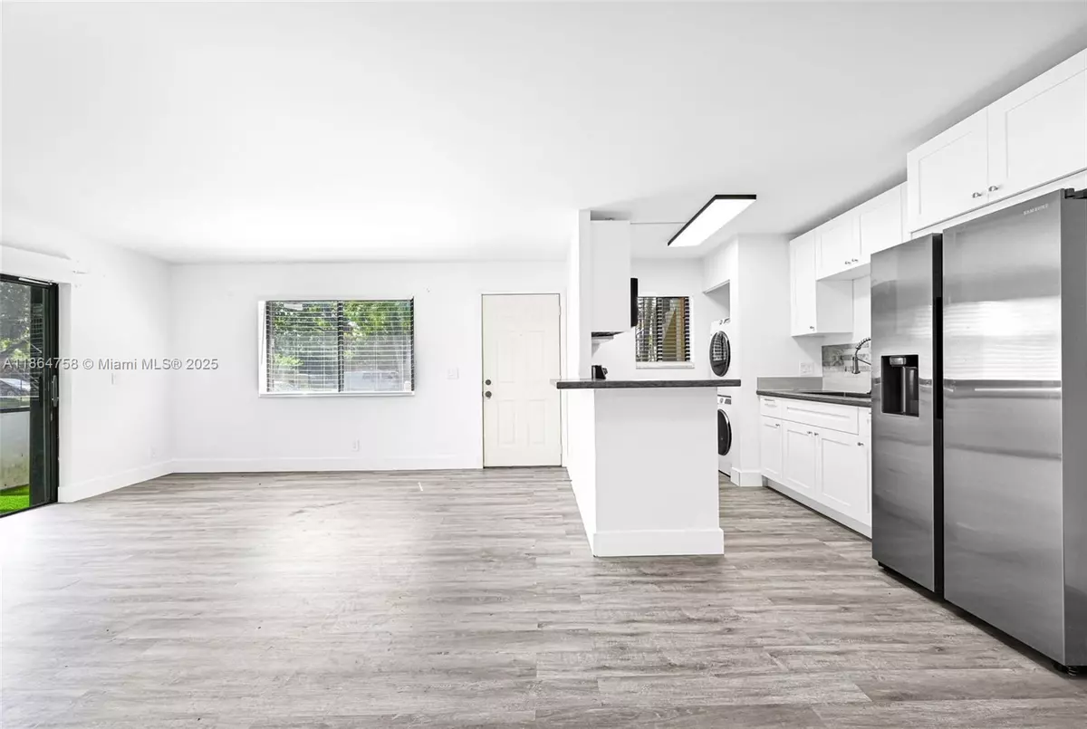Deerfield Beach, FL 33441,545 Trace Cir #101