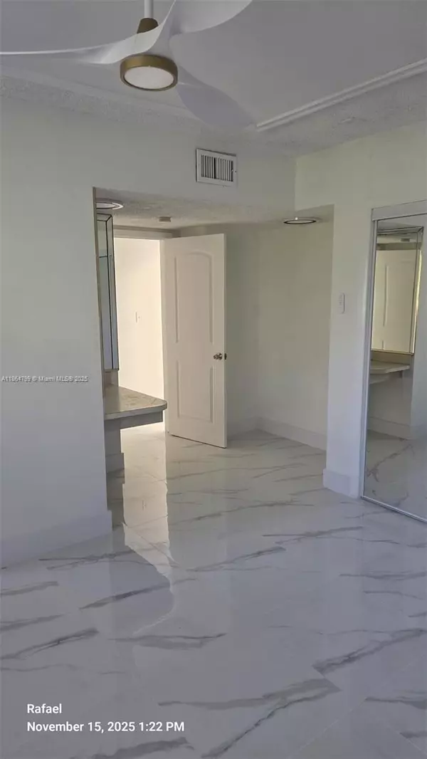 Virginia Gardens, FL 33166,3700 NW 62nd Ave #202