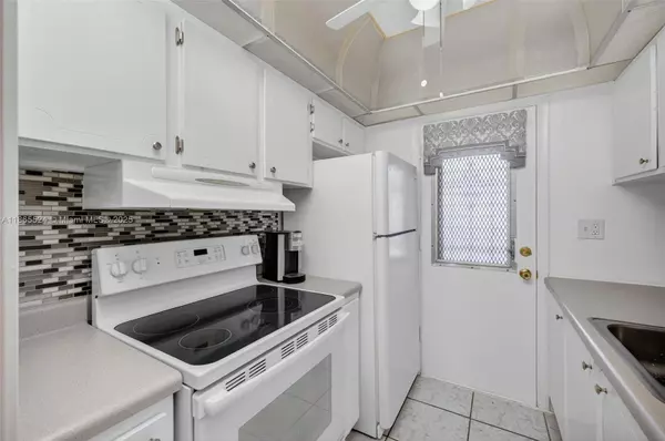 Miami, FL 33162,16901 NE 13th Ave #210