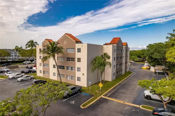 6195 NW 186th St #115, Hialeah, FL 33015