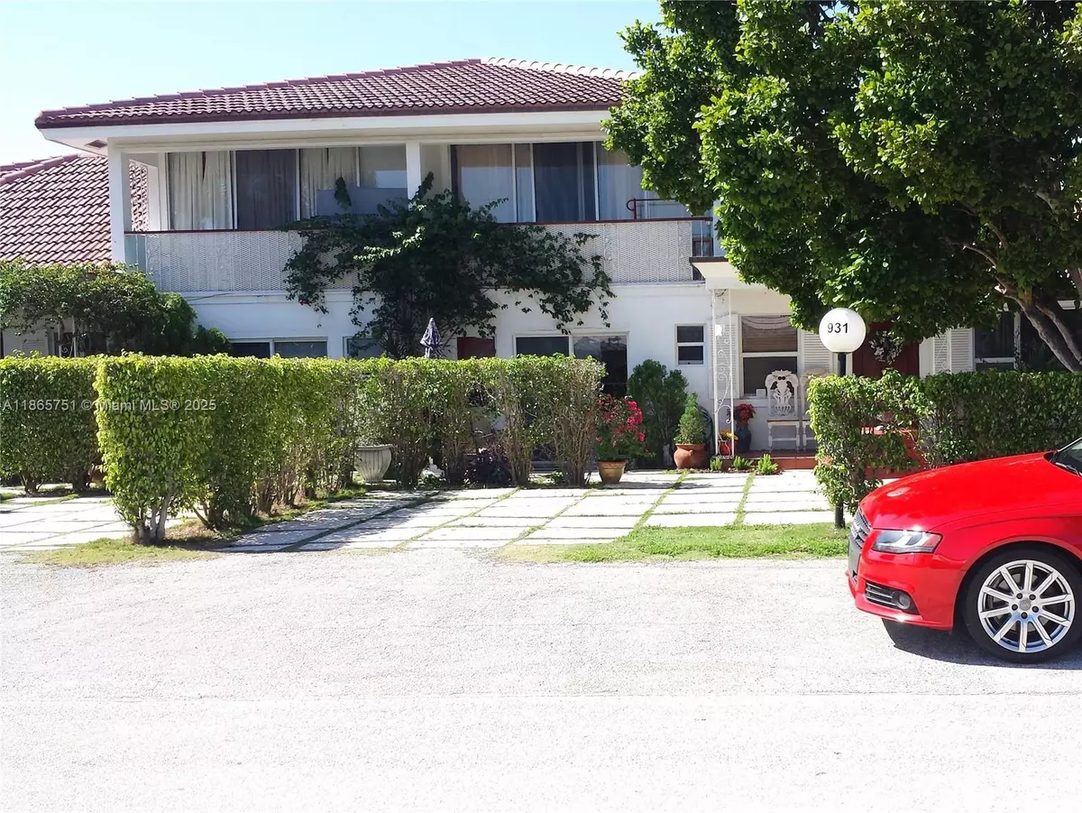 Boca Raton, FL 33432,931 NE 4th St #2