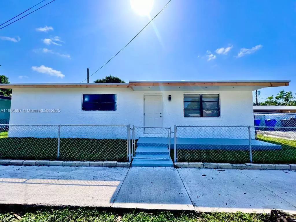 Hollywood, FL 33020,427 N 24th Ave #2B