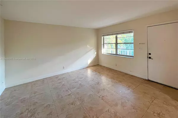 Oakland Park, FL 33334,5174 NE 6th Ave #520