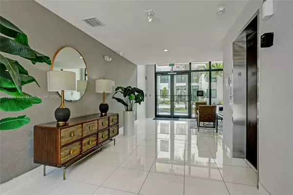 Doral, FL 33166,4740 NW 84th Ct #42
