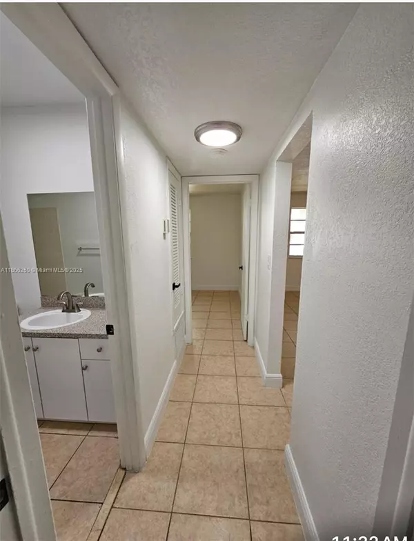 Palmetto Bay, FL 33157,17255 SW 95th Ave #240