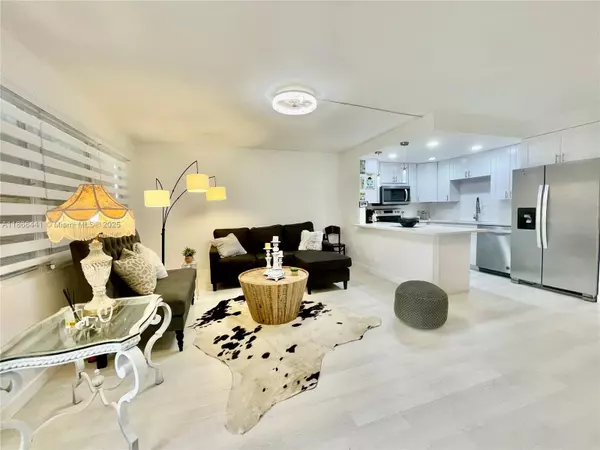 Deerfield Beach, FL 33442,4123 Cambridge F #4123